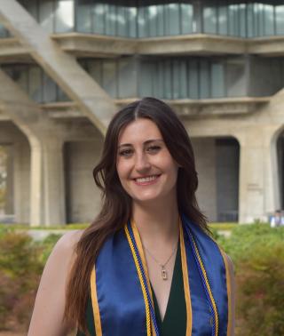 Photo of Caroline at UCSD
